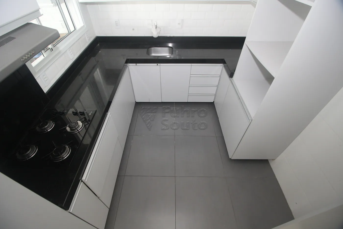 Alugar Casa / Condomínio em Pelotas R$ 1.500,00 - Foto 7