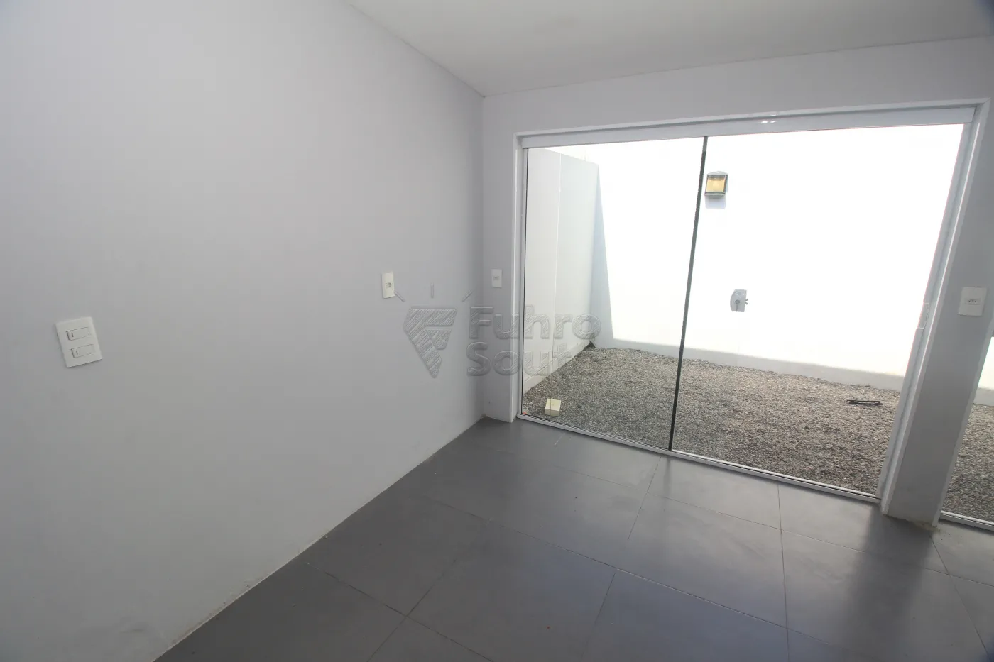 Alugar Casa / Condomínio em Pelotas R$ 1.500,00 - Foto 19