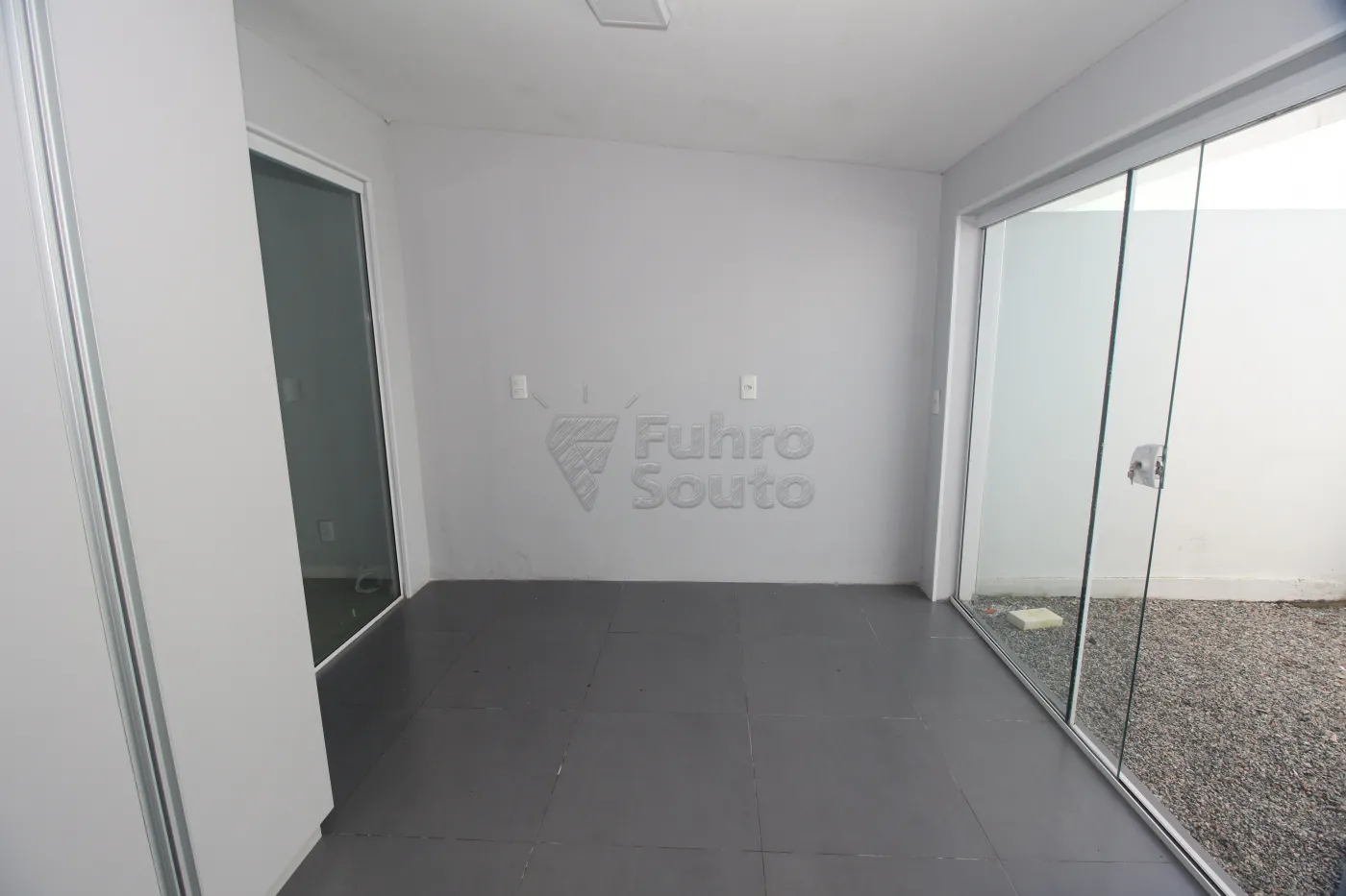 Alugar Casa / Condomínio em Pelotas R$ 1.500,00 - Foto 20