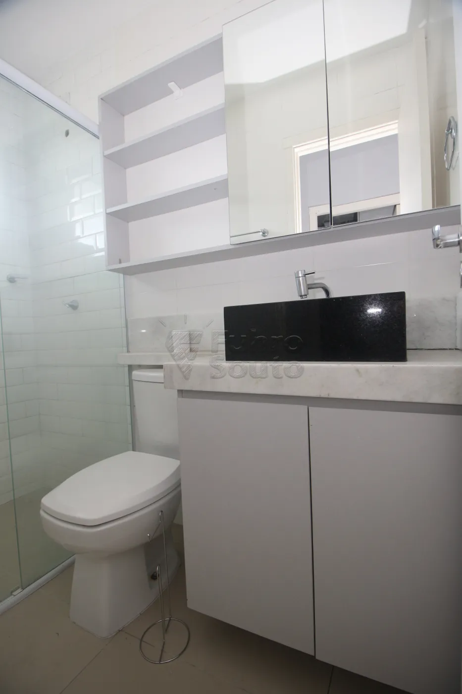 Alugar Casa / Condomínio em Pelotas R$ 1.500,00 - Foto 25