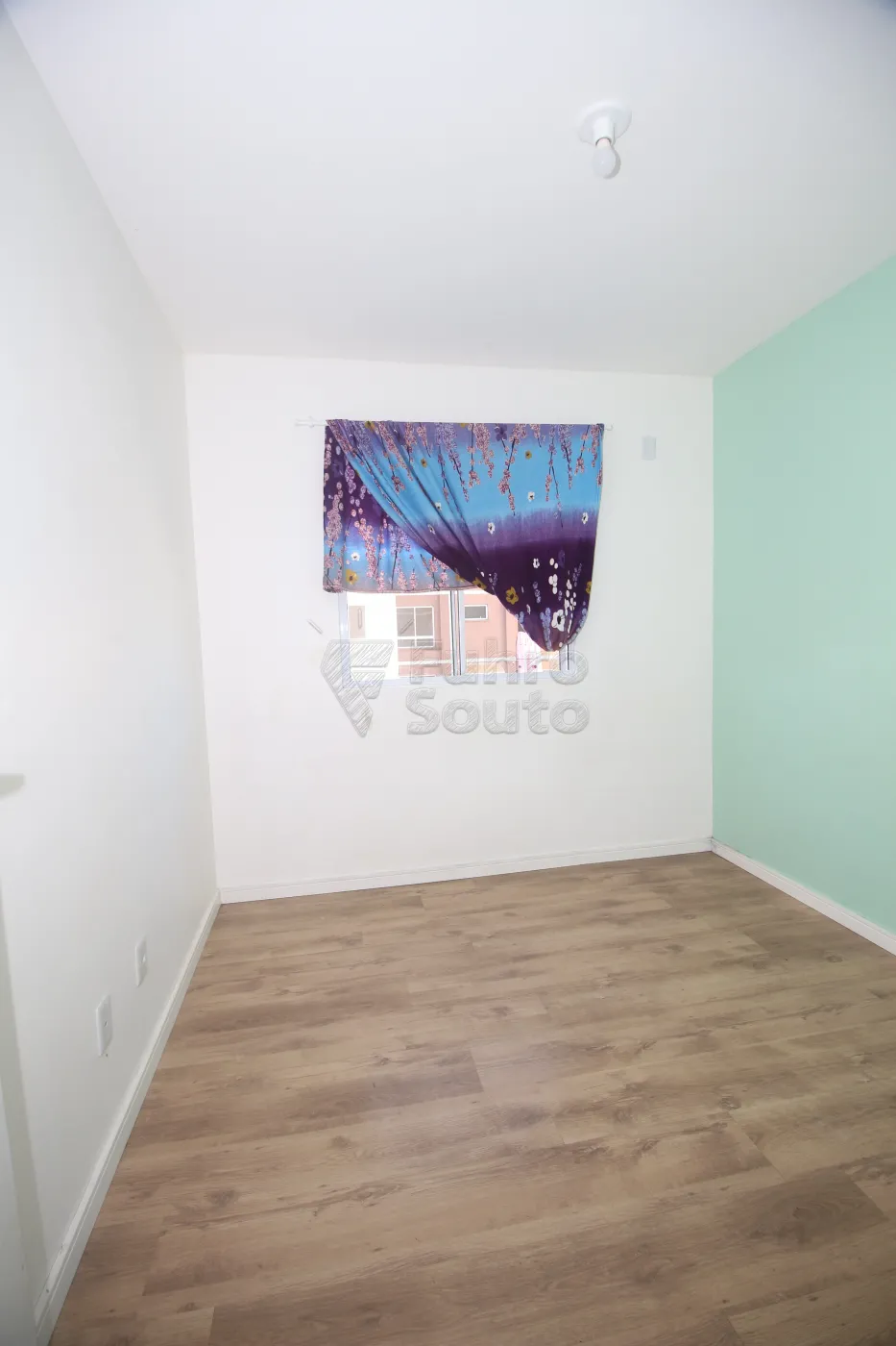 Alugar Apartamento / Padrão em Pelotas R$ 850,00 - Foto 9