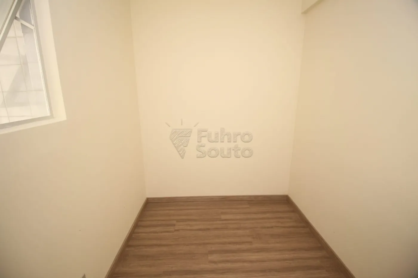 Alugar Apartamento / Padrão em Pelotas R$ 1.600,00 - Foto 32