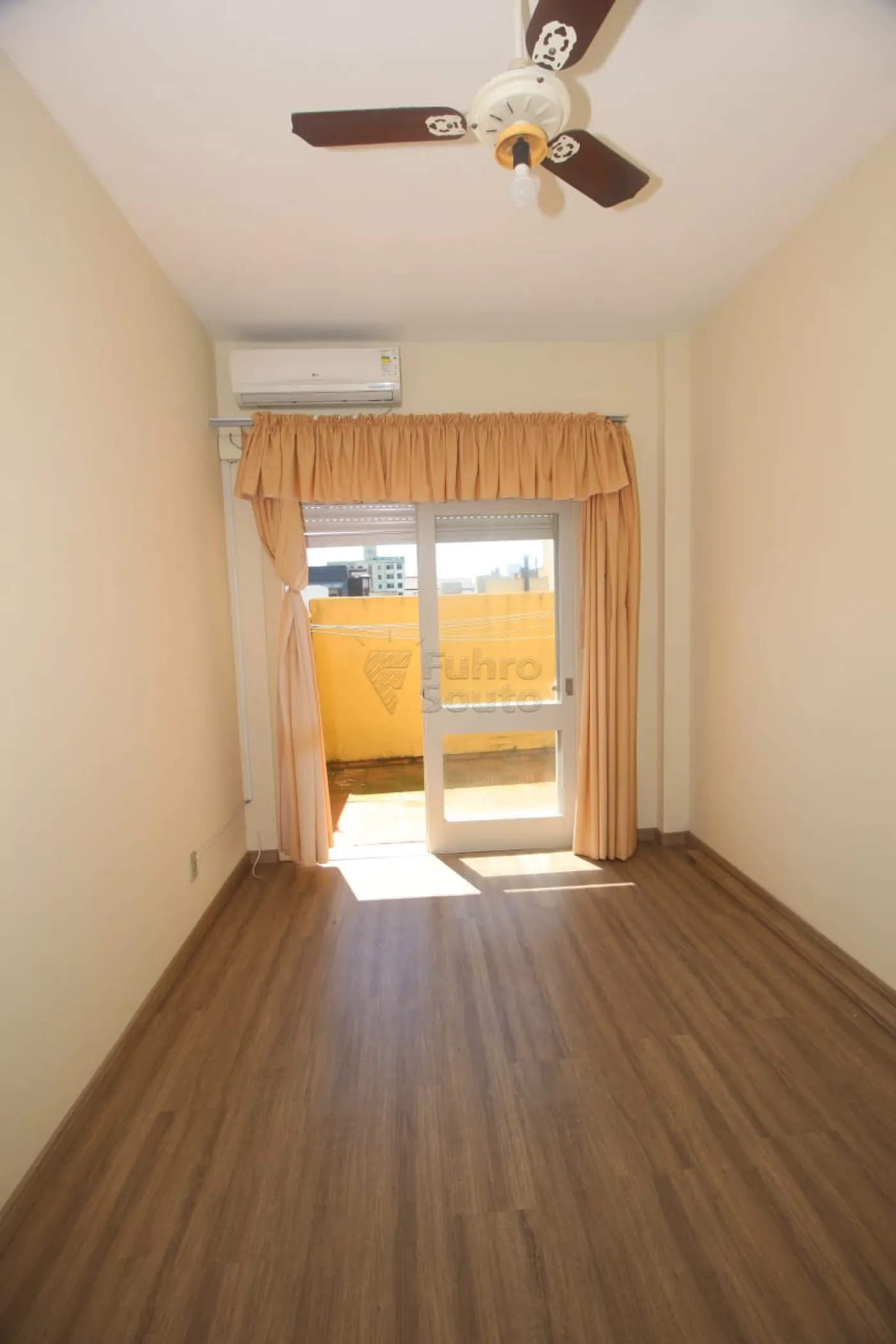 Alugar Apartamento / Padrão em Pelotas R$ 1.600,00 - Foto 19