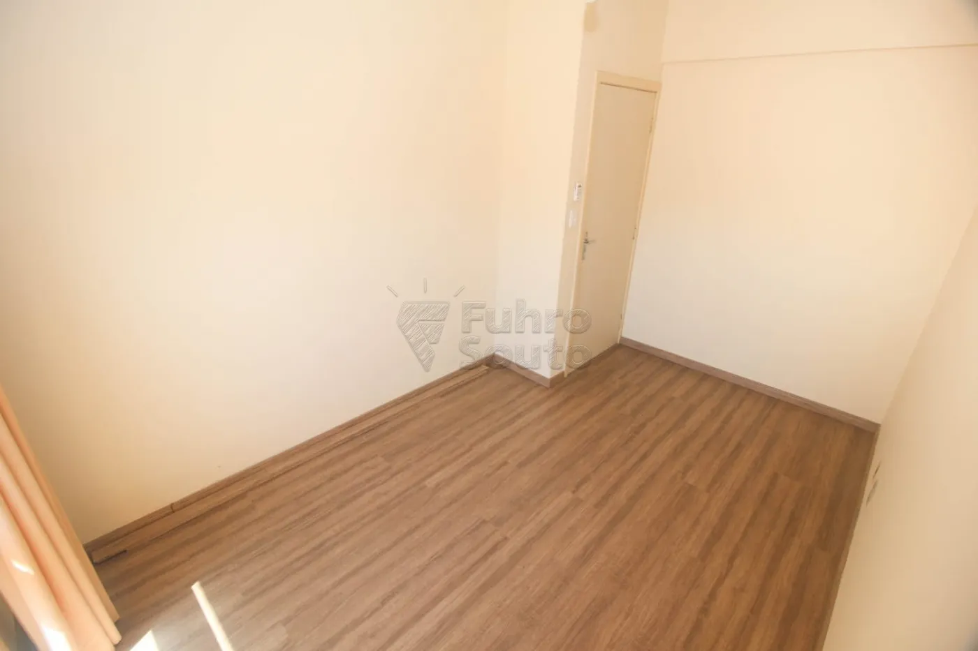 Alugar Apartamento / Padrão em Pelotas R$ 1.600,00 - Foto 20