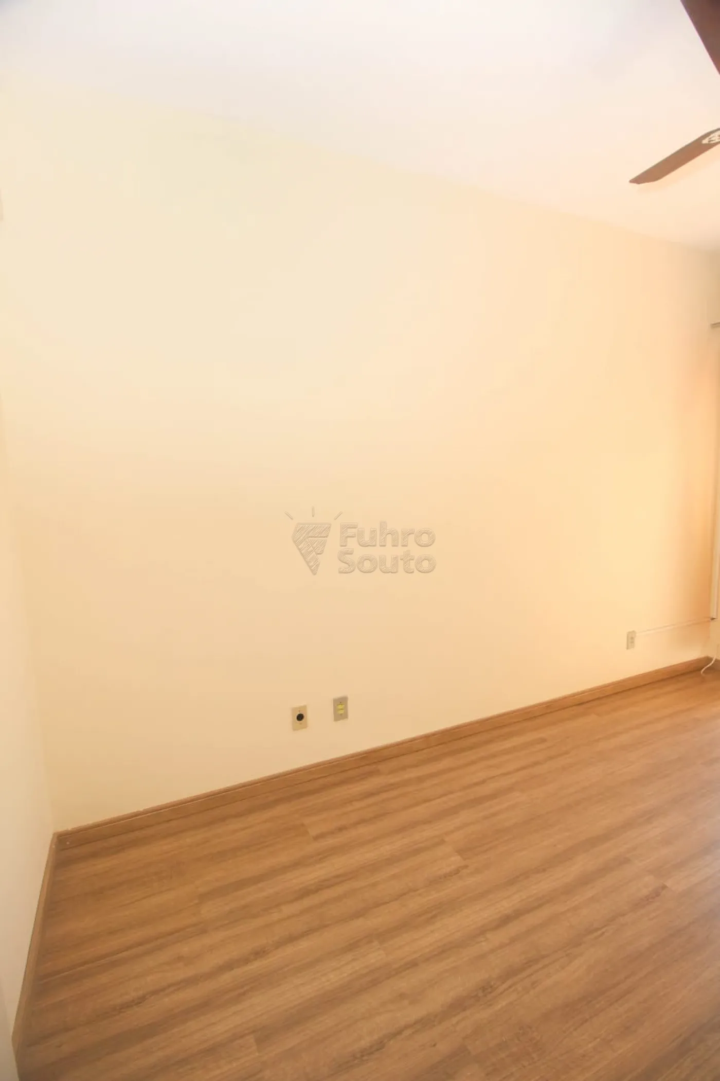 Alugar Apartamento / Padrão em Pelotas R$ 1.600,00 - Foto 18