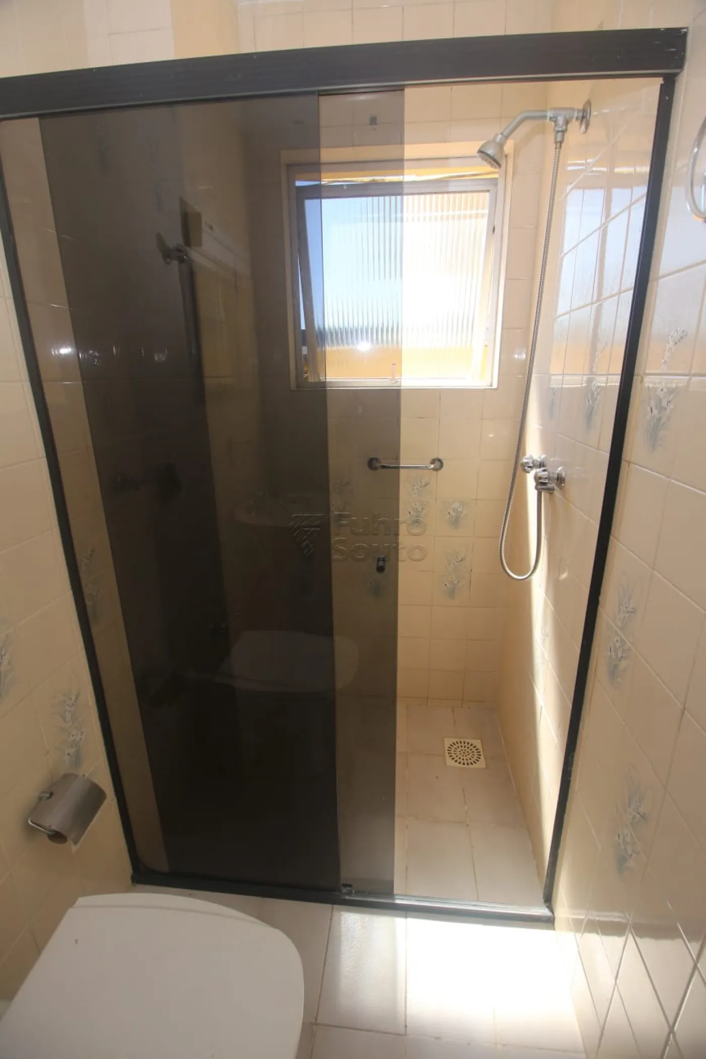 Alugar Apartamento / Padrão em Pelotas R$ 1.600,00 - Foto 25