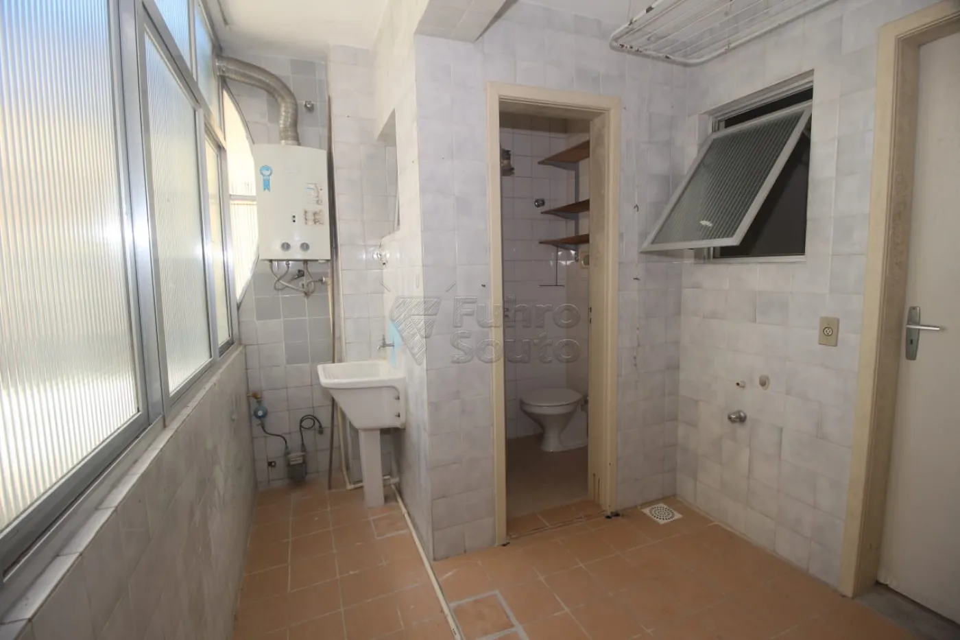 Alugar Apartamento / Padrão em Pelotas R$ 1.600,00 - Foto 27
