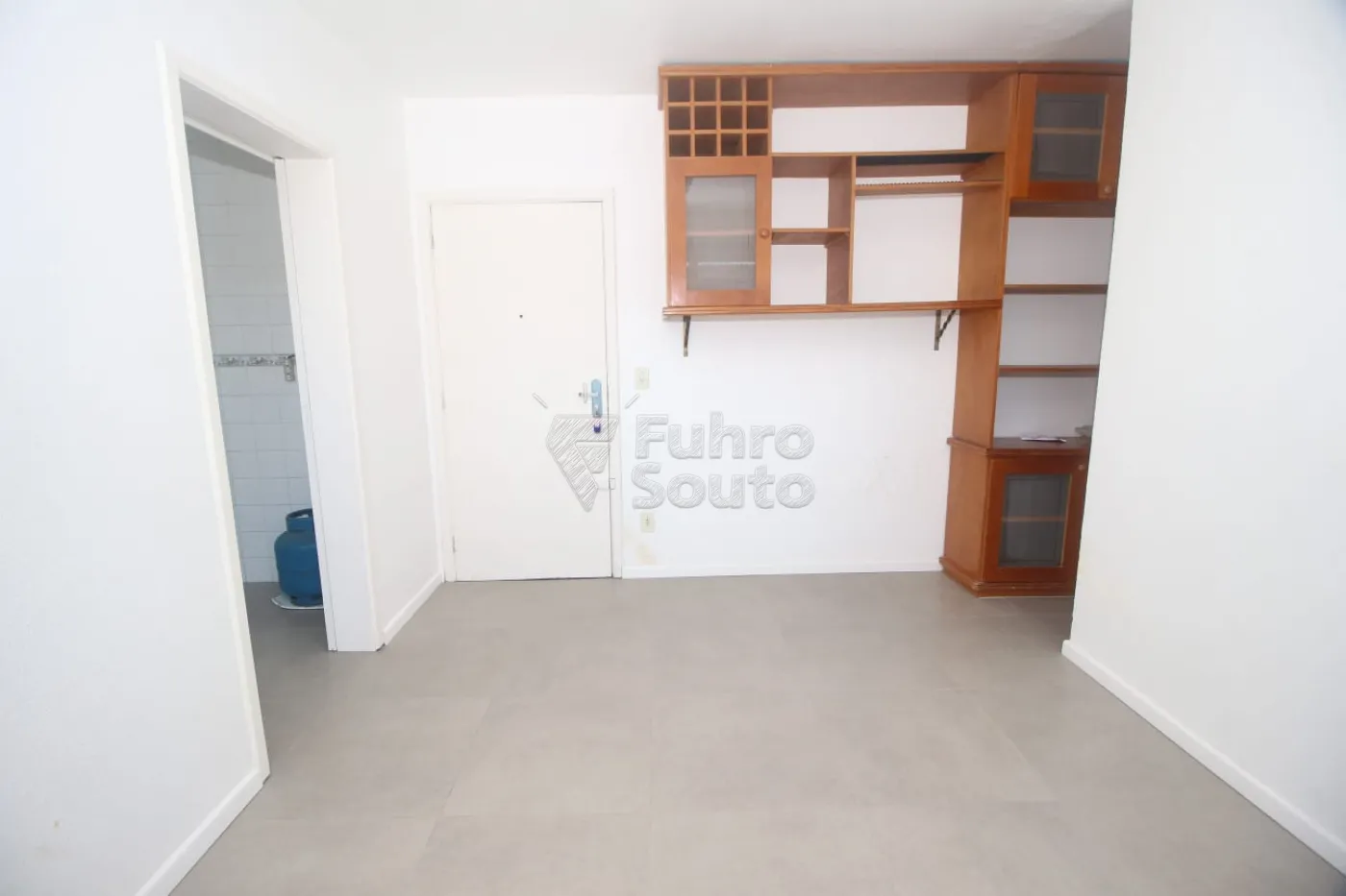 Alugar Apartamento / Padrão em Pelotas R$ 800,00 - Foto 5
