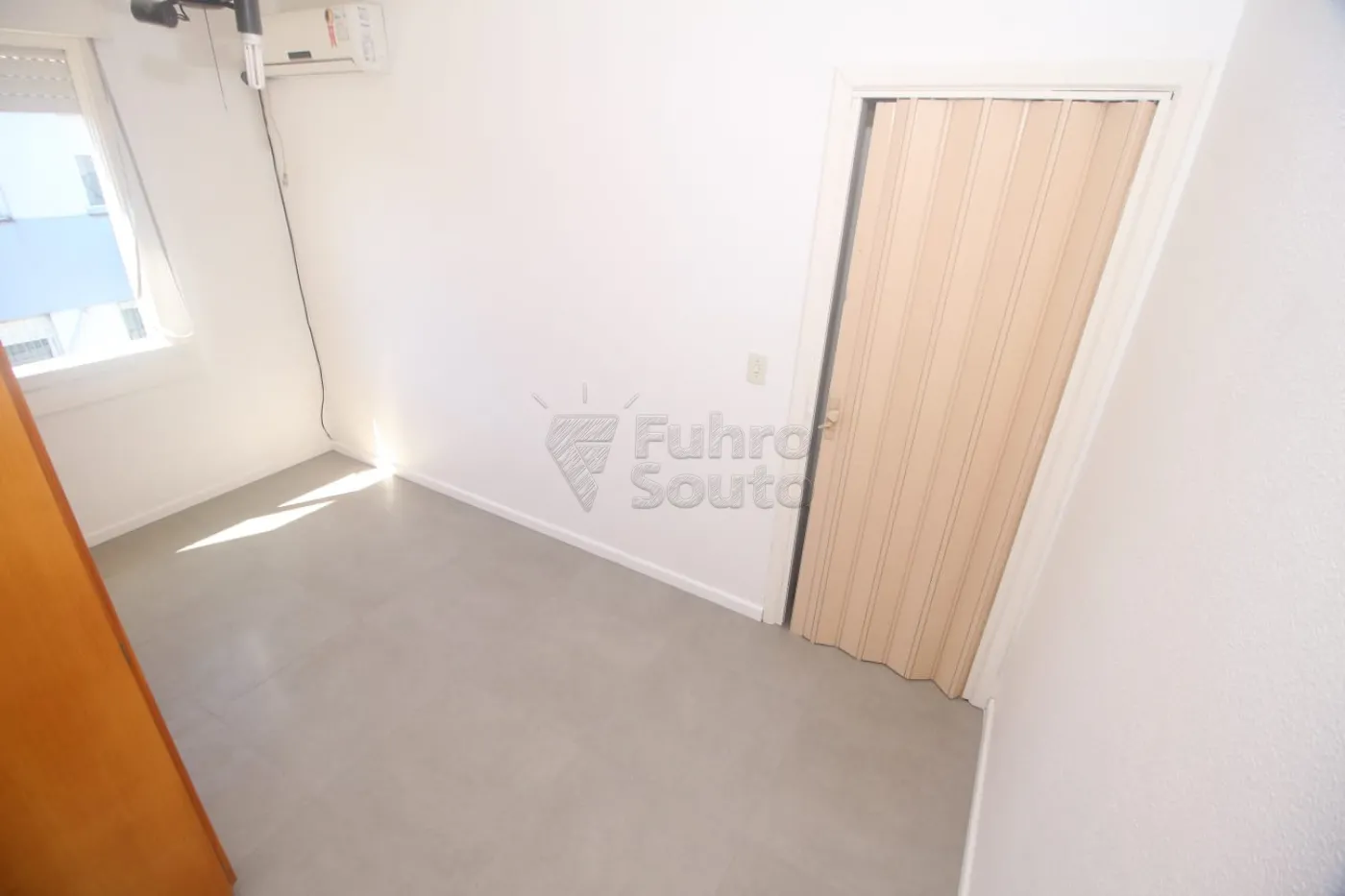 Alugar Apartamento / Padrão em Pelotas R$ 800,00 - Foto 16