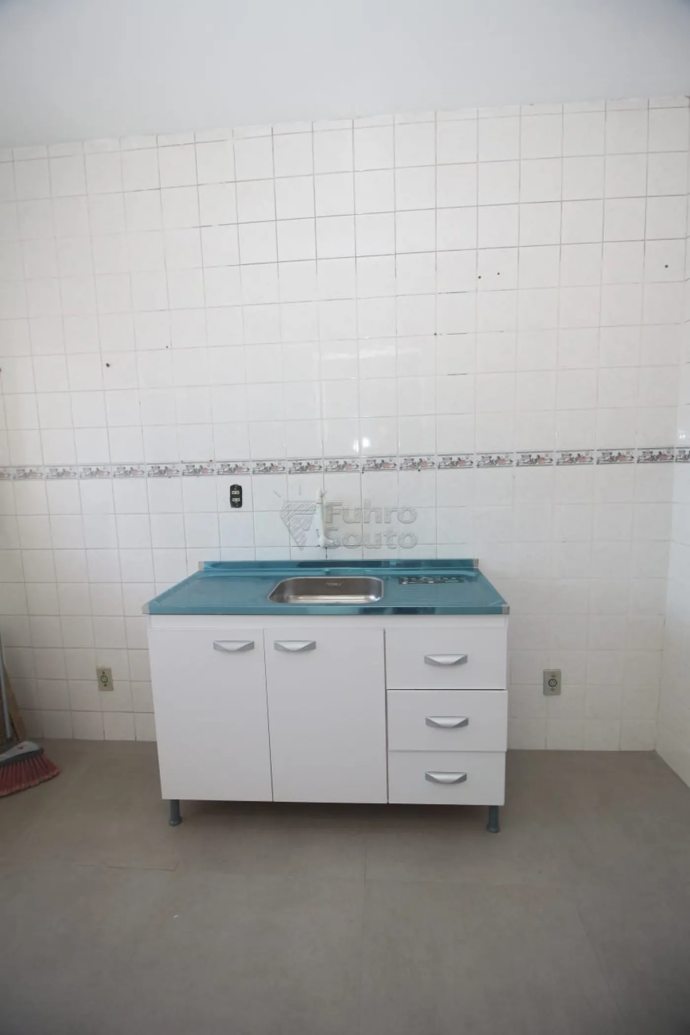 Alugar Apartamento / Padrão em Pelotas R$ 800,00 - Foto 19