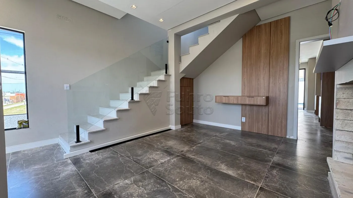 Comprar Casa / Padrão em Pelotas R$ 1.365.000,00 - Foto 1
