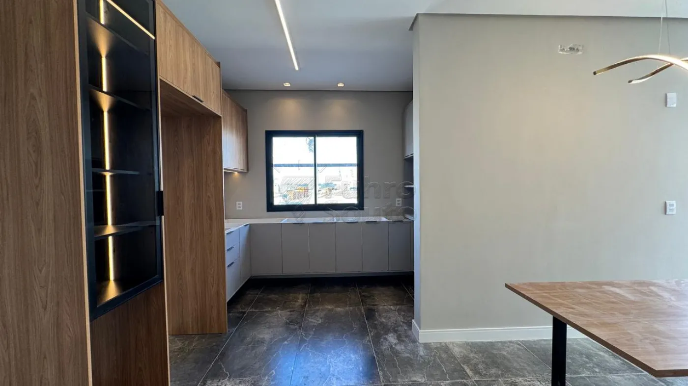 Comprar Casa / Padrão em Pelotas R$ 1.365.000,00 - Foto 4