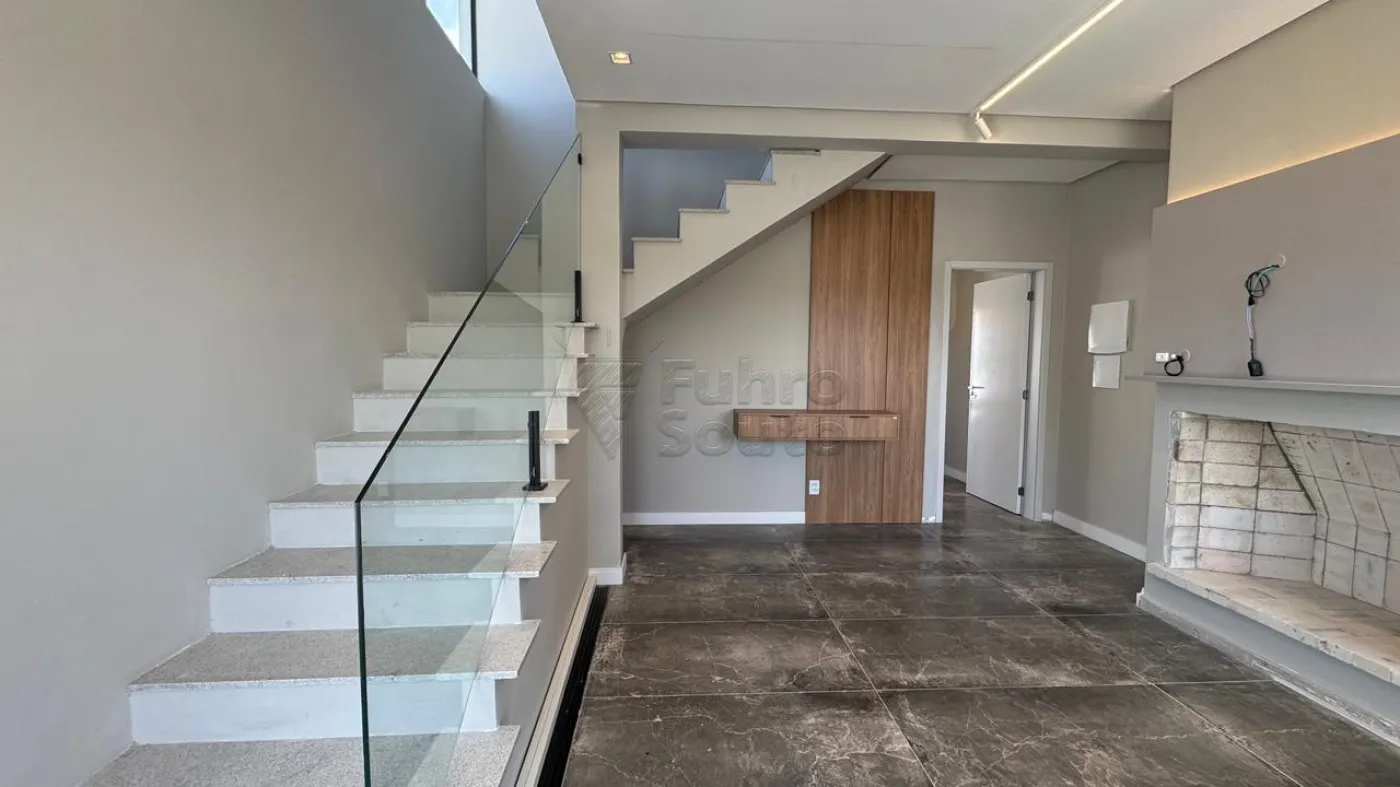 Comprar Casa / Padrão em Pelotas R$ 1.365.000,00 - Foto 2
