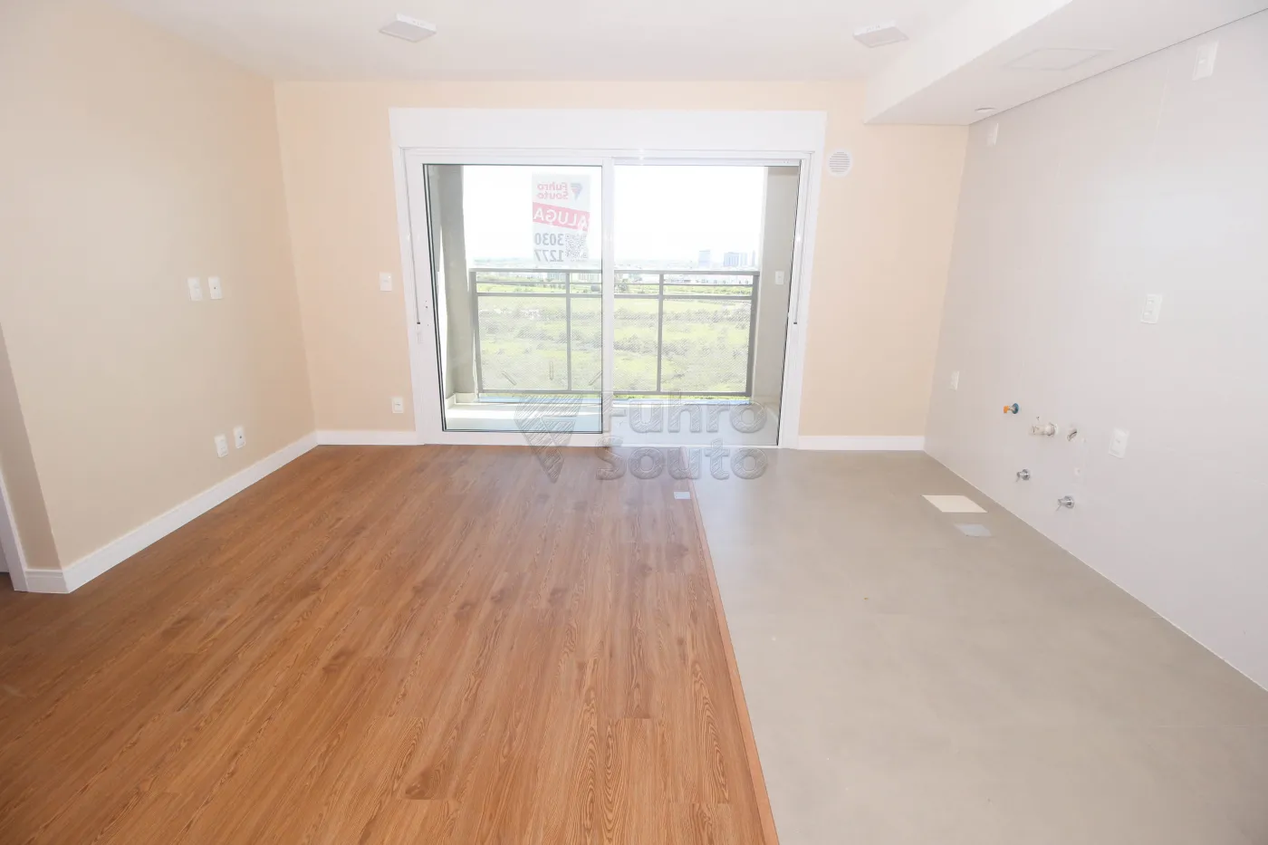 Alugar Apartamento / Padrão em Pelotas R$ 2.600,00 - Foto 1