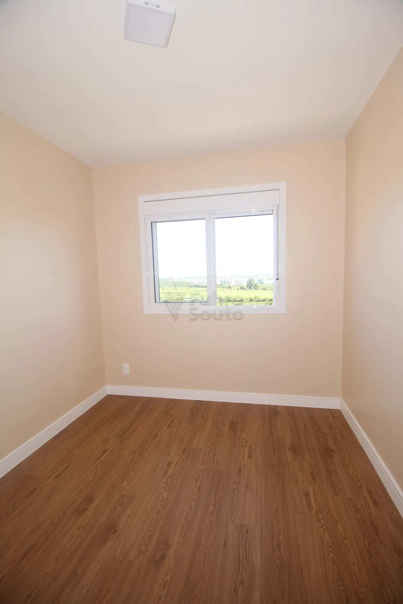 Alugar Apartamento / Padrão em Pelotas R$ 2.600,00 - Foto 8