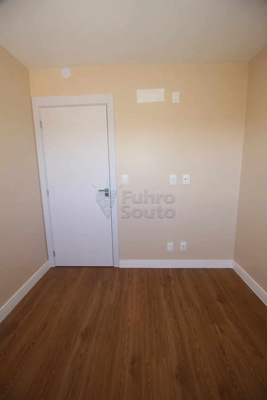 Alugar Apartamento / Padrão em Pelotas R$ 2.600,00 - Foto 12