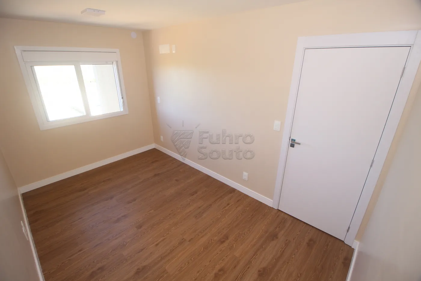 Alugar Apartamento / Padrão em Pelotas R$ 2.600,00 - Foto 17