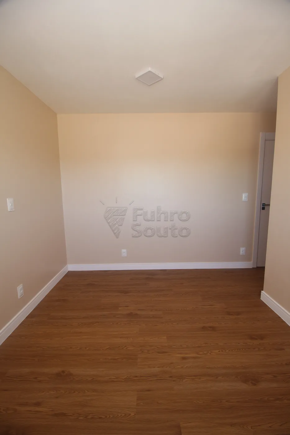 Alugar Apartamento / Padrão em Pelotas R$ 2.600,00 - Foto 25