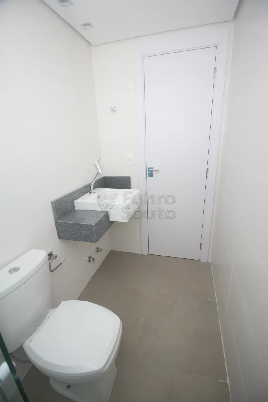 Alugar Apartamento / Padrão em Pelotas R$ 2.600,00 - Foto 28
