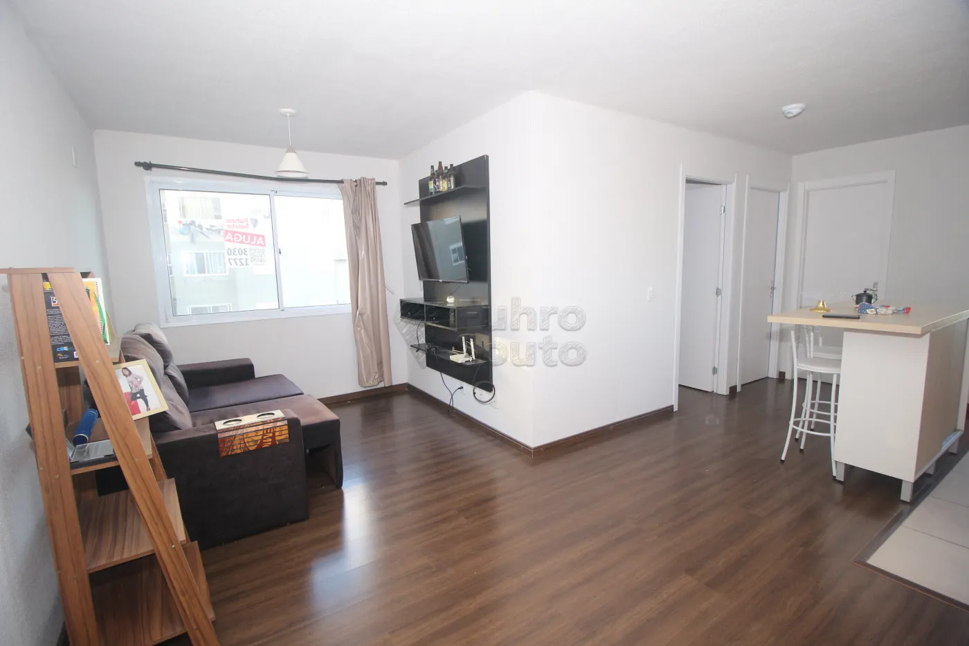 Alugar Apartamento / Padrão em Pelotas R$ 1.000,00 - Foto 1