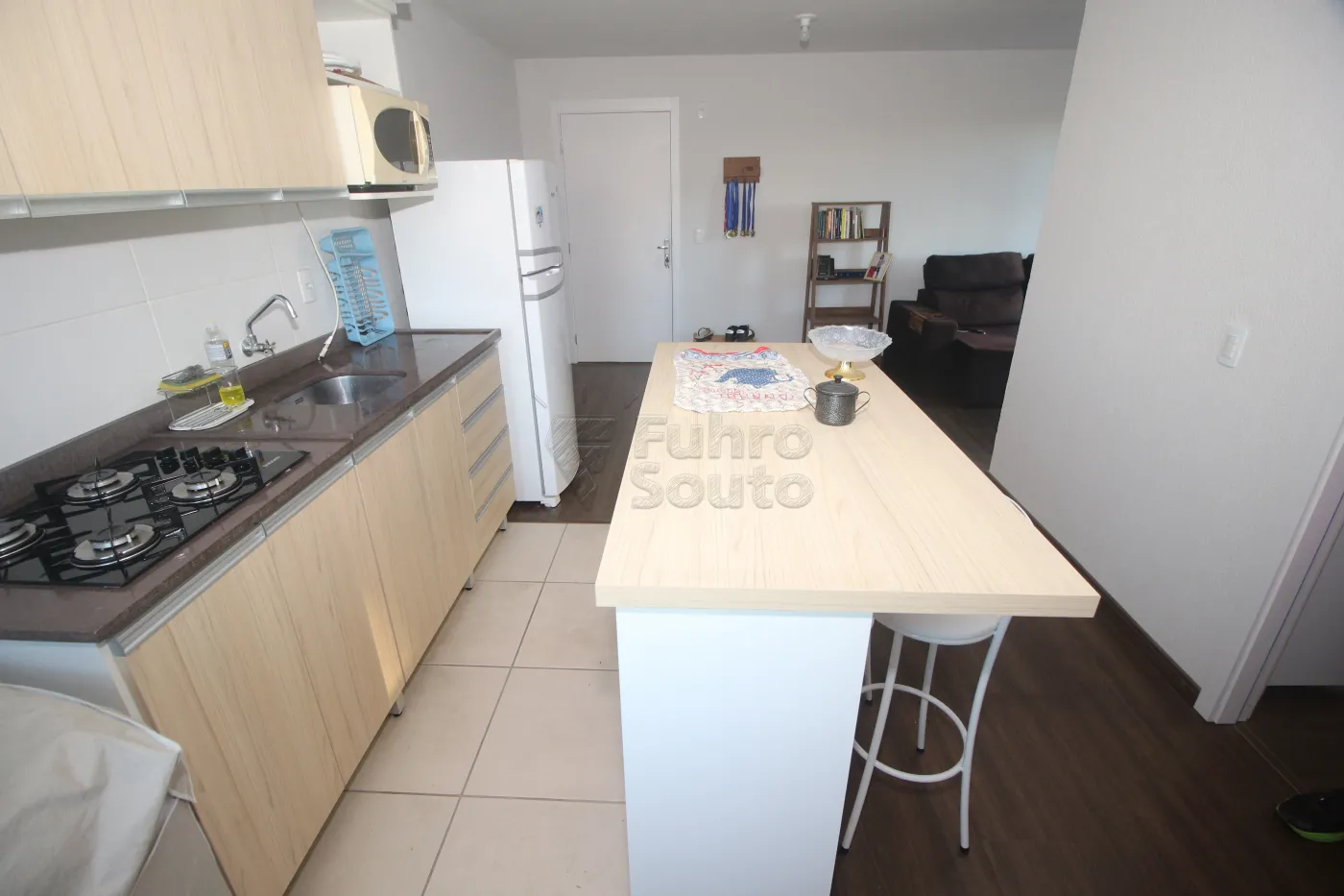 Alugar Apartamento / Padrão em Pelotas R$ 1.000,00 - Foto 9