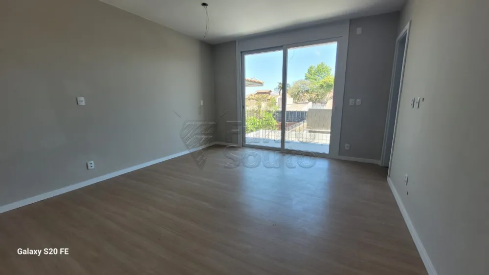 Dormitório Comprar Casa / Padrão em Pelotas R$ 1.180.000,00 - Foto 7