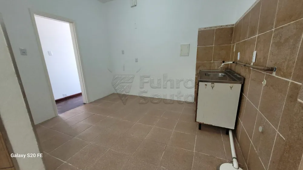 Cozinha Comprar Apartamento / Padrão em Pelotas R$ 195.000,00 - Foto 3