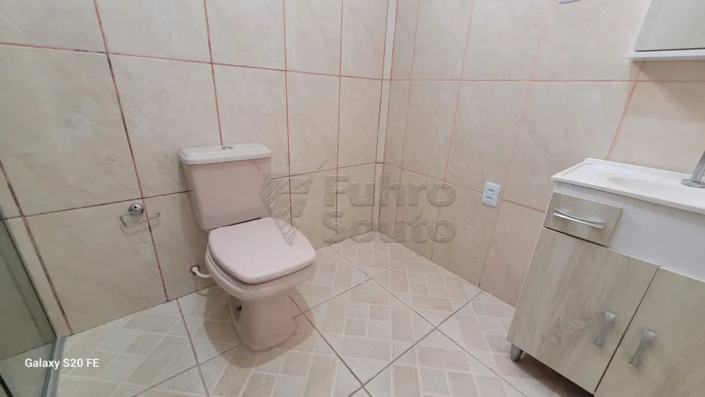 Banheiro Comprar Apartamento / Padrão em Pelotas R$ 195.000,00 - Foto 5