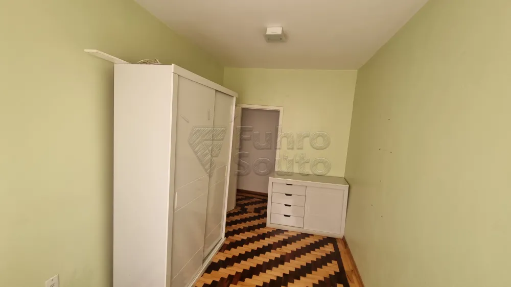 Quarto Comprar Casa / Padrão em Pelotas R$ 700.000,00 - Foto 7