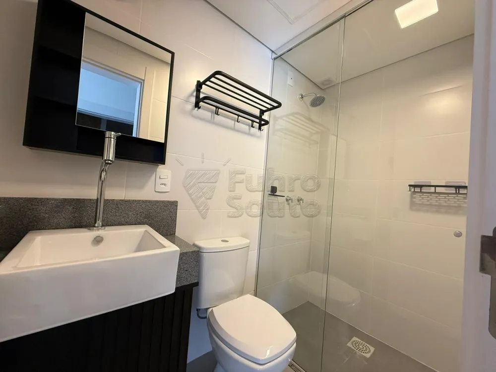 Comprar Apartamento / Padrão em Pelotas R$ 425.000,00 - Foto 6