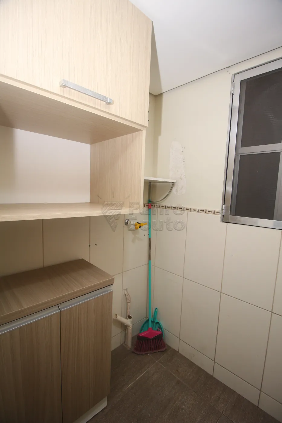 Alugar Apartamento / Padrão em Pelotas R$ 850,00 - Foto 9