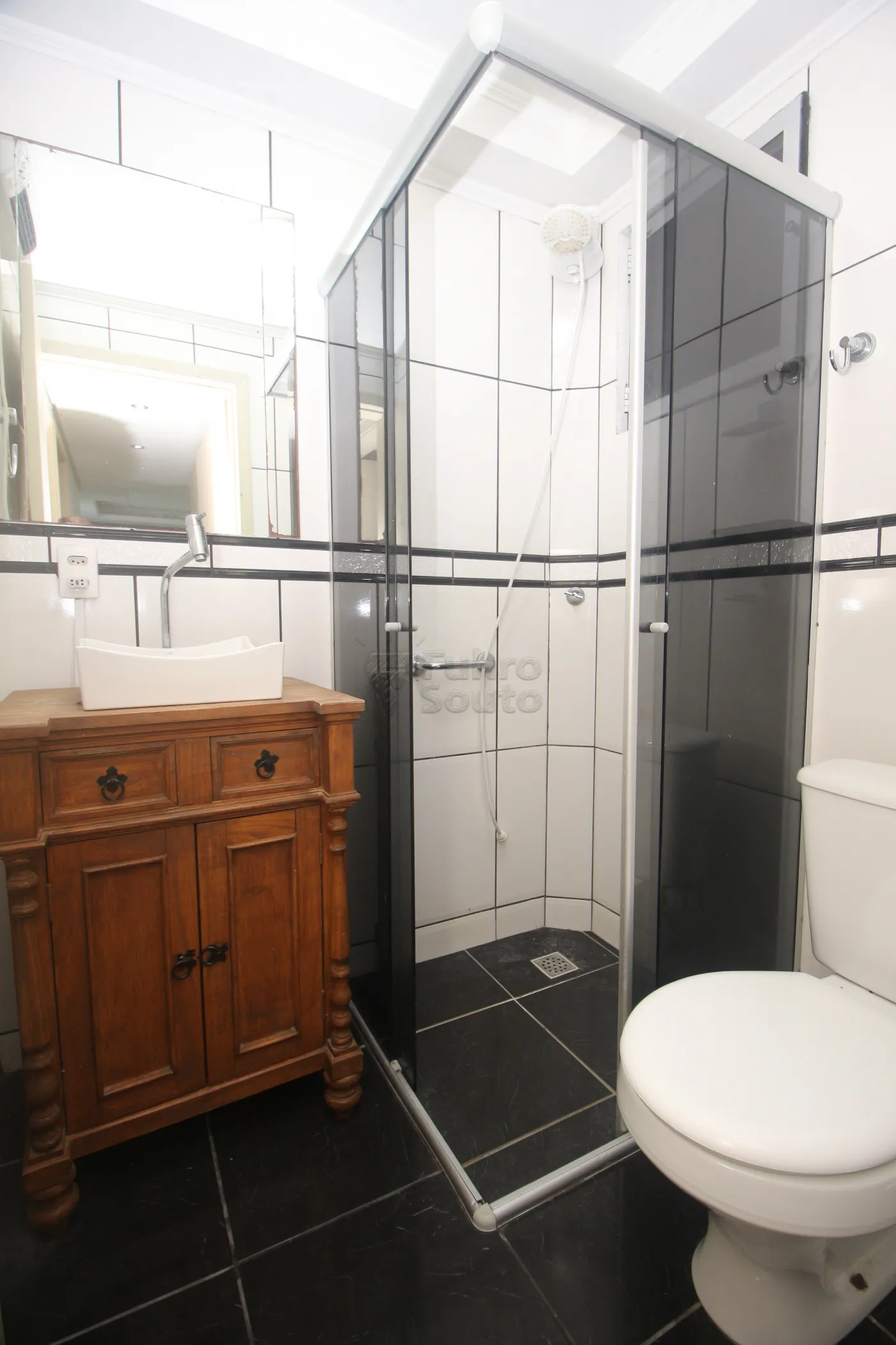 Alugar Apartamento / Padrão em Pelotas R$ 850,00 - Foto 27