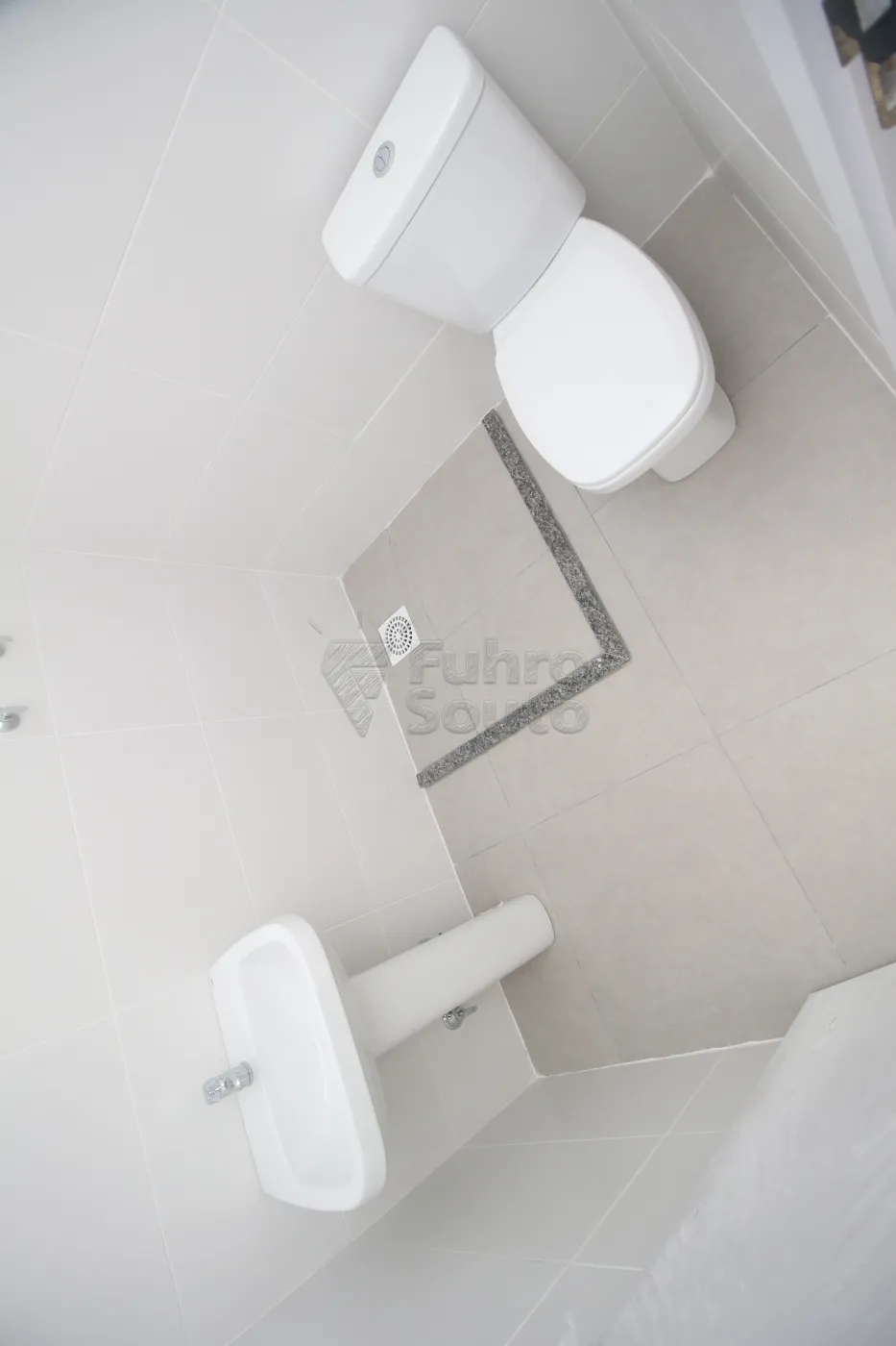 Alugar Apartamento / Padrão em Pelotas R$ 1.250,00 - Foto 24