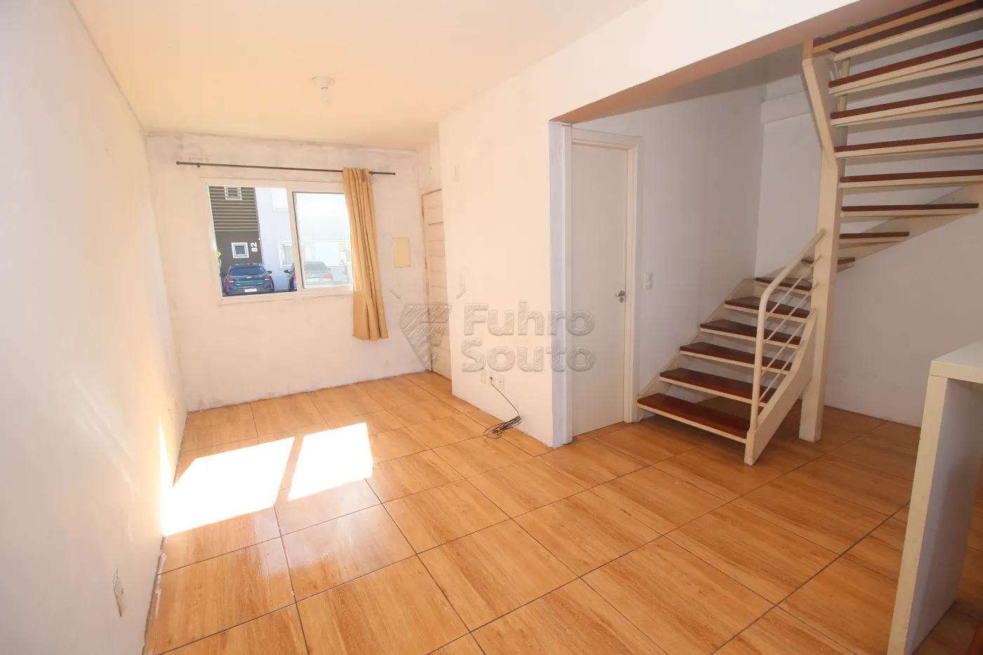 Alugar Casa / Condomínio em Pelotas R$ 1.500,00 - Foto 2