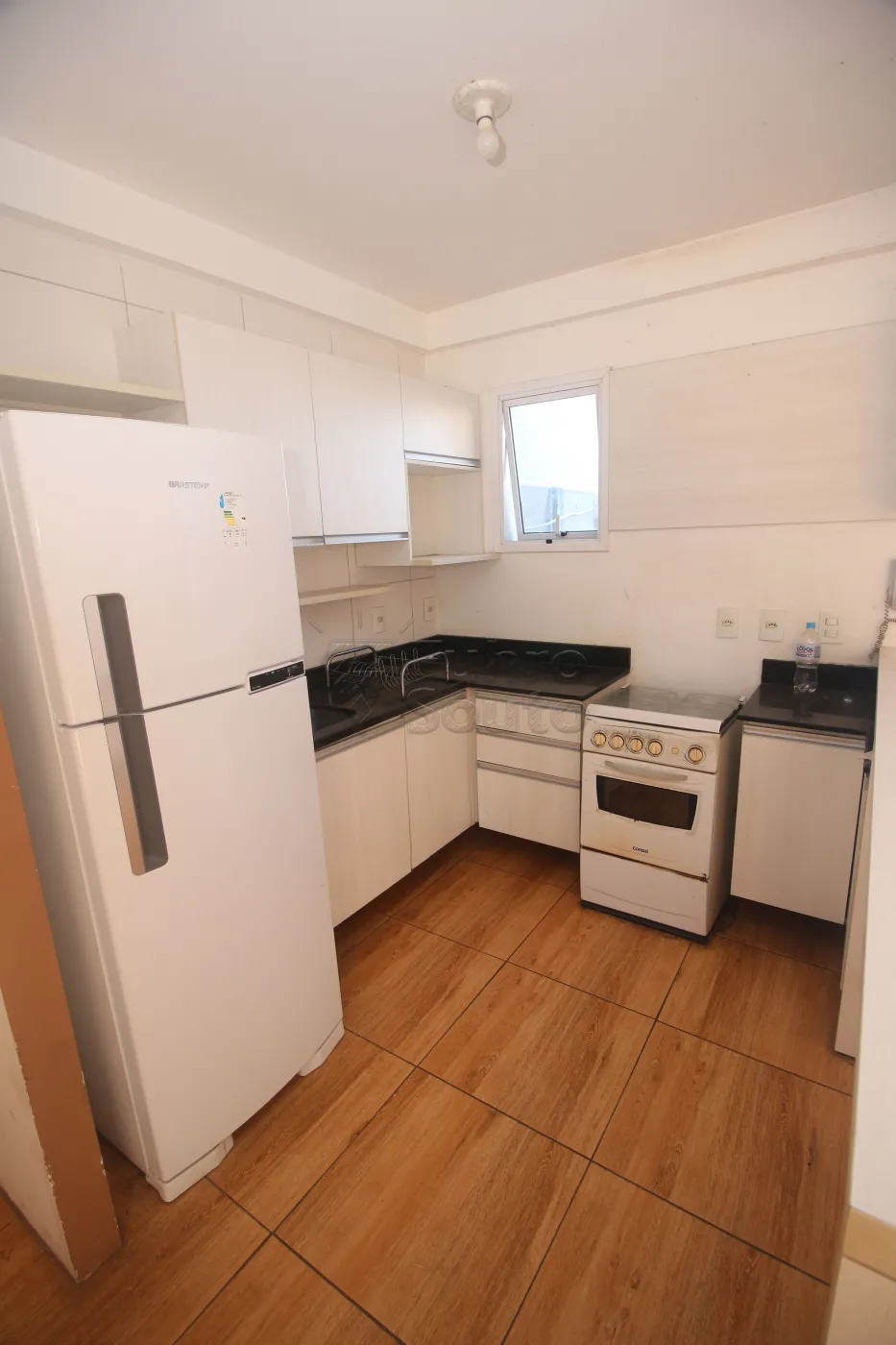 Alugar Casa / Condomínio em Pelotas R$ 1.500,00 - Foto 7