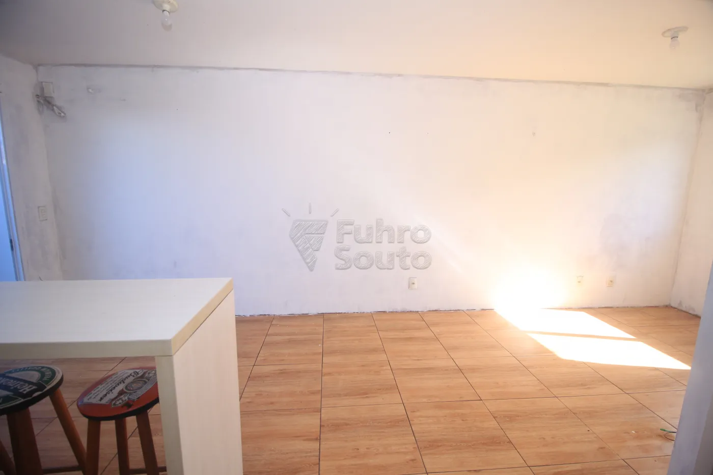 Alugar Casa / Condomínio em Pelotas R$ 1.500,00 - Foto 8