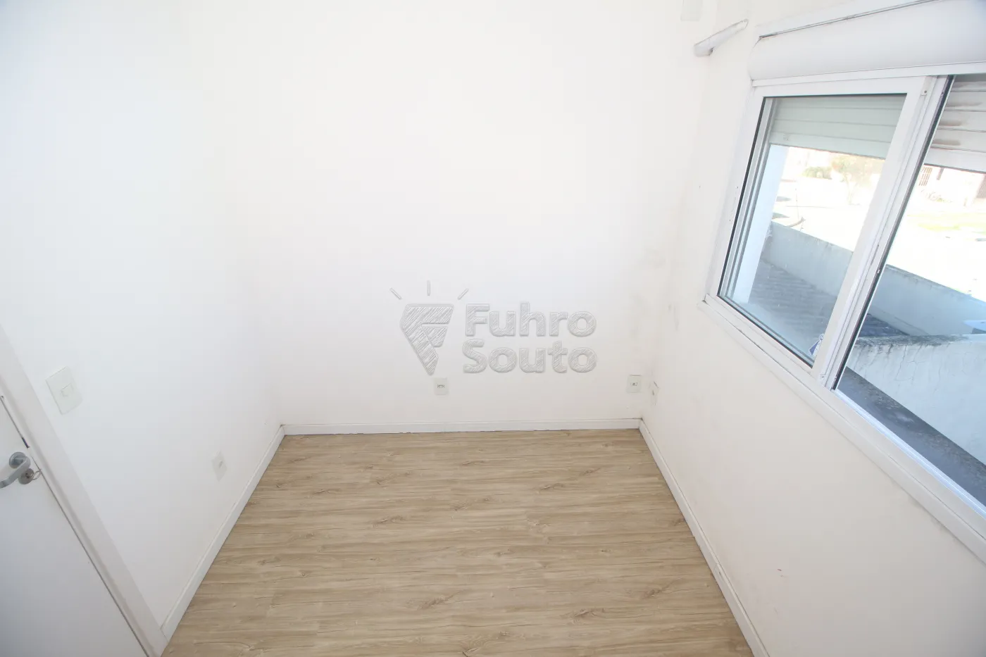Alugar Casa / Condomínio em Pelotas R$ 1.500,00 - Foto 11