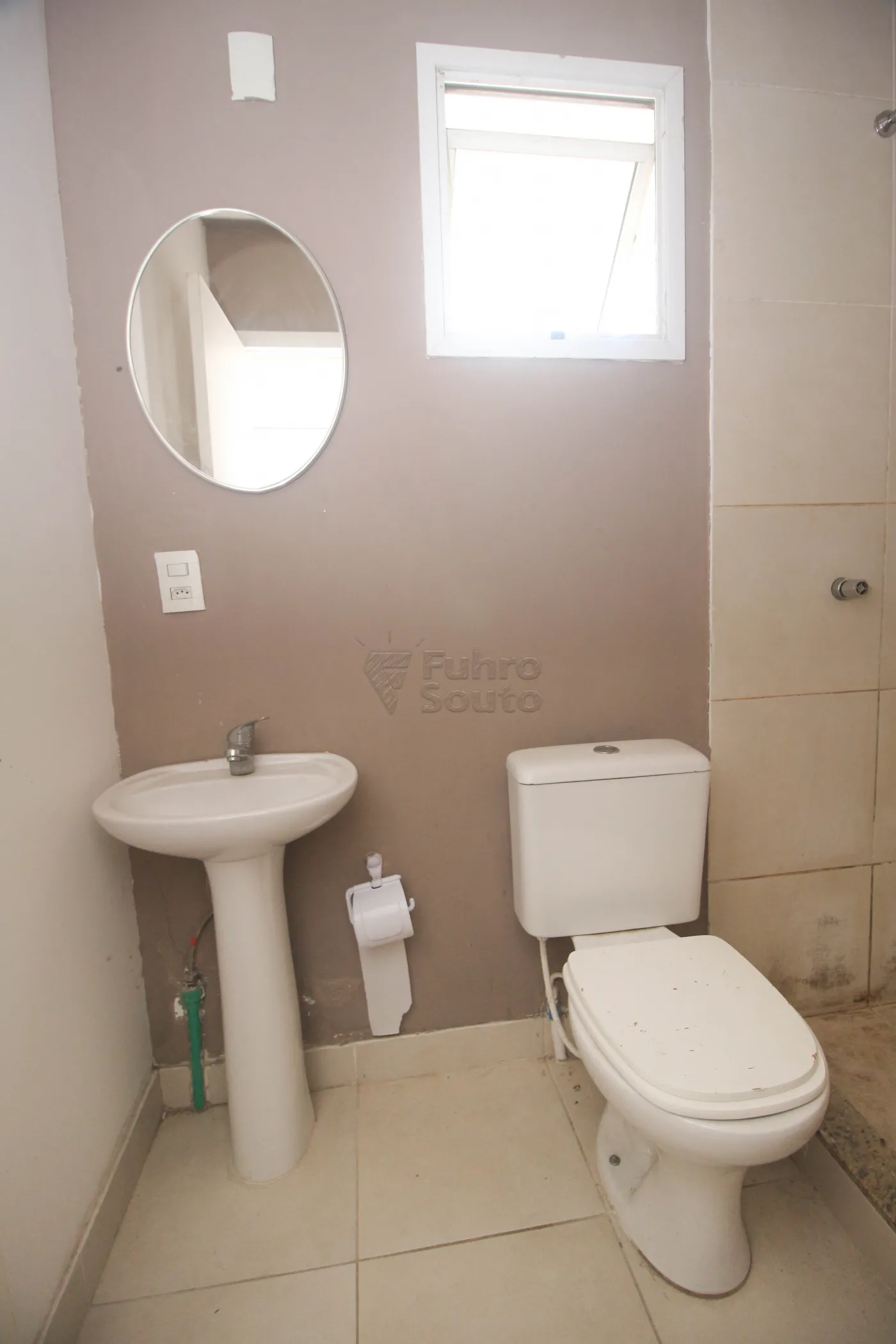 Alugar Casa / Condomínio em Pelotas R$ 1.500,00 - Foto 20