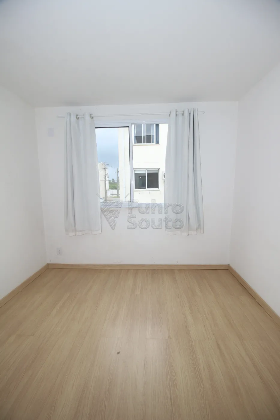 Alugar Apartamento / Padrão em Pelotas R$ 850,00 - Foto 11