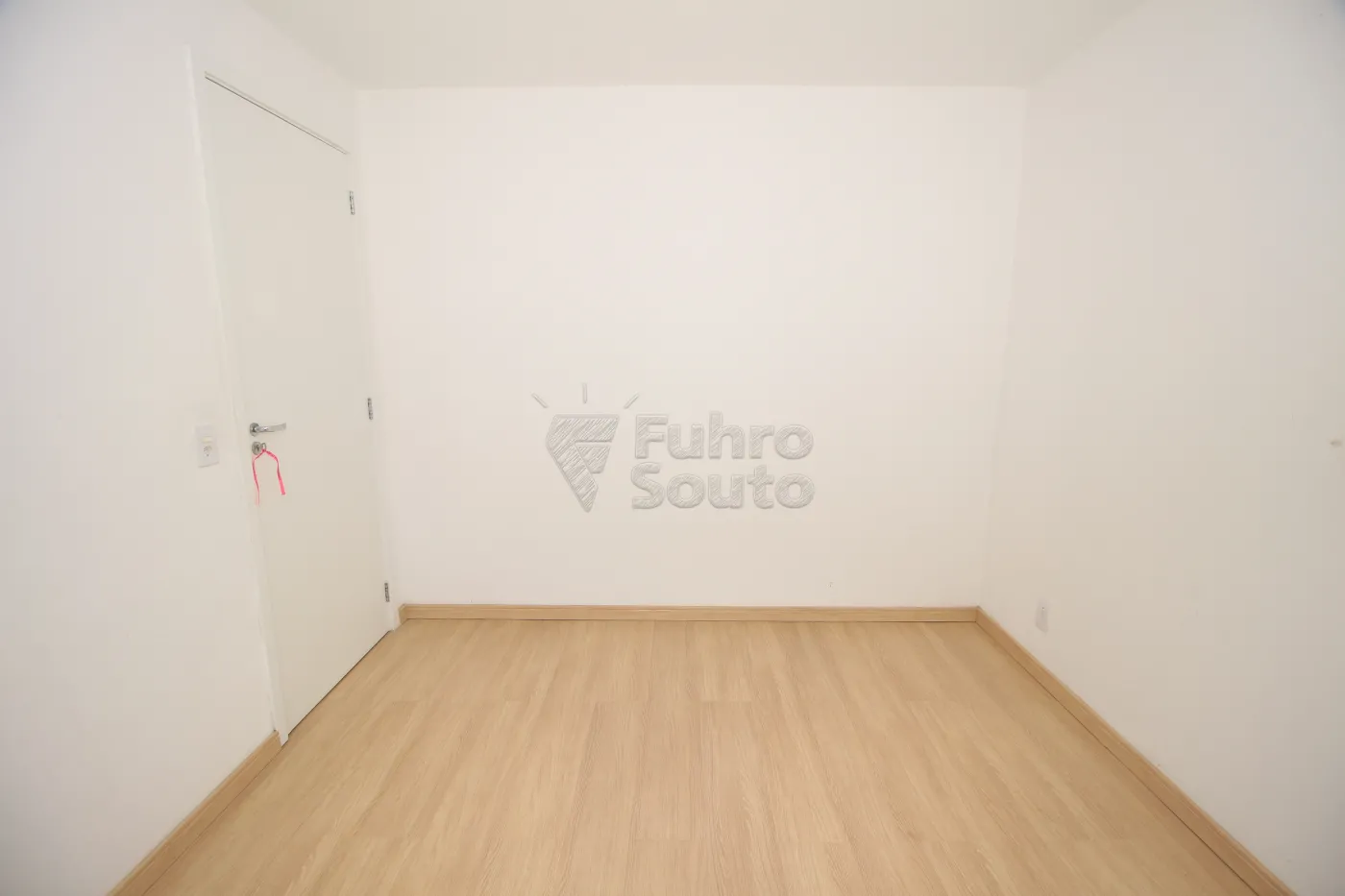 Alugar Apartamento / Padrão em Pelotas R$ 850,00 - Foto 14