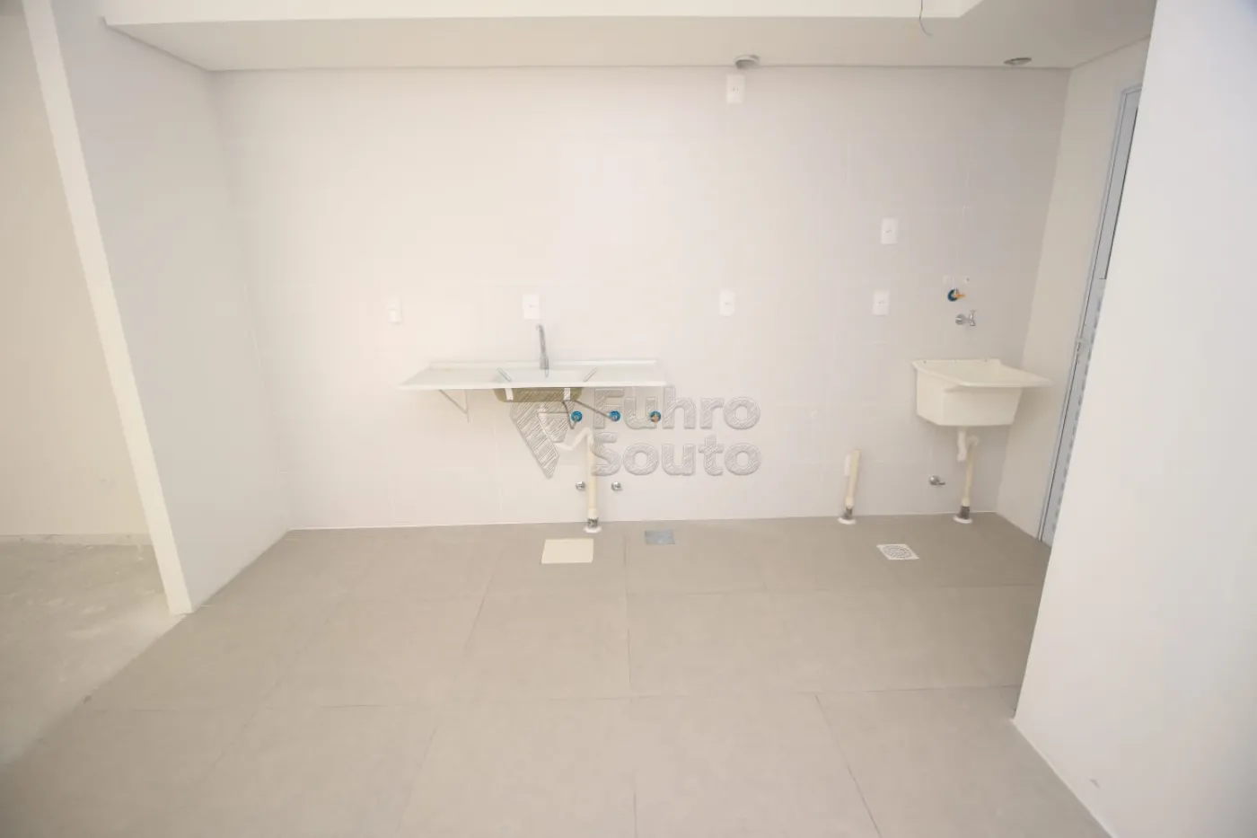 Alugar Apartamento / Padrão em Pelotas R$ 1.250,00 - Foto 9