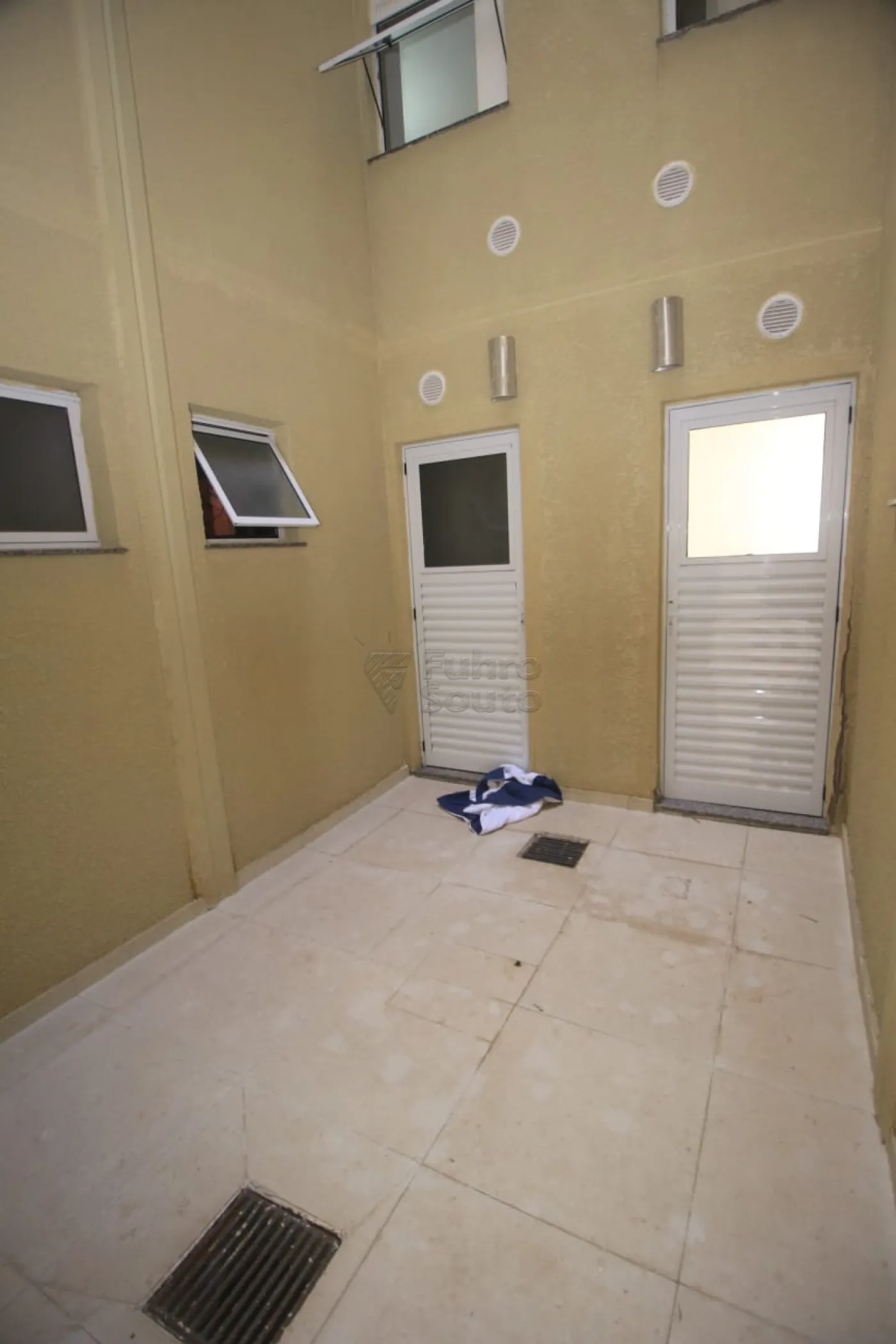 Alugar Apartamento / Padrão em Pelotas R$ 1.250,00 - Foto 22