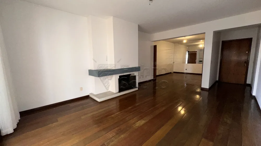 Comprar Apartamento / Padrão em Pelotas R$ 650.000,00 - Foto 2
