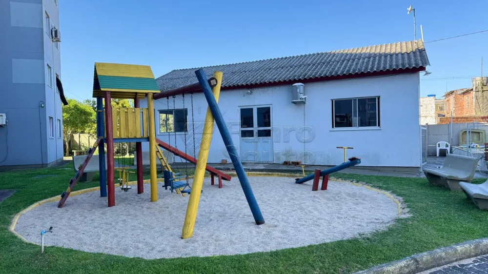 Comprar Apartamento / Padrão em Pelotas R$ 110.000,00 - Foto 6