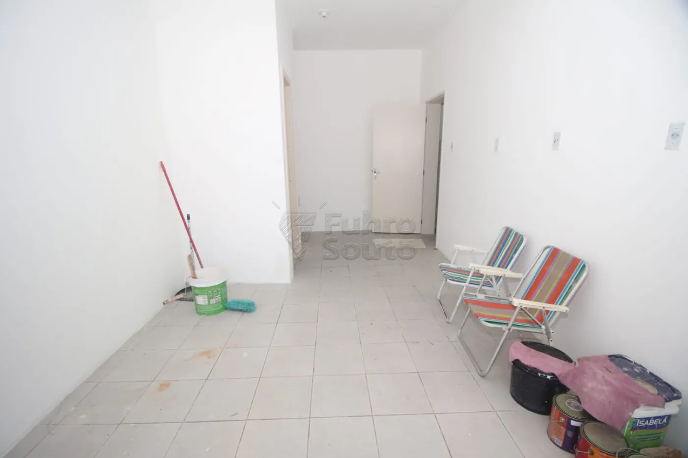 Alugar Comercial / Sala Fora de Condomínio em Pelotas R$ 700,00 - Foto 2