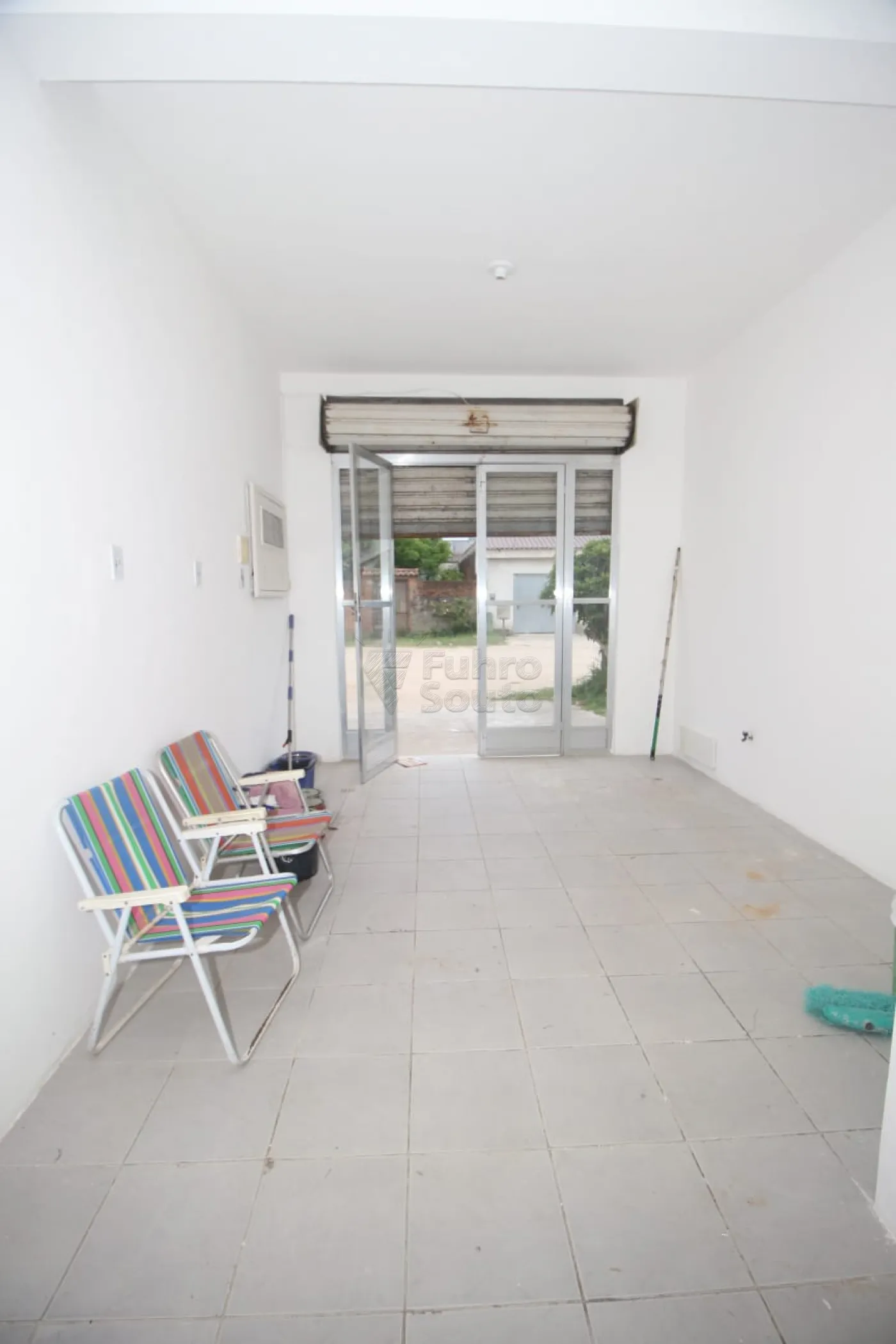 Alugar Comercial / Sala Fora de Condomínio em Pelotas R$ 700,00 - Foto 5