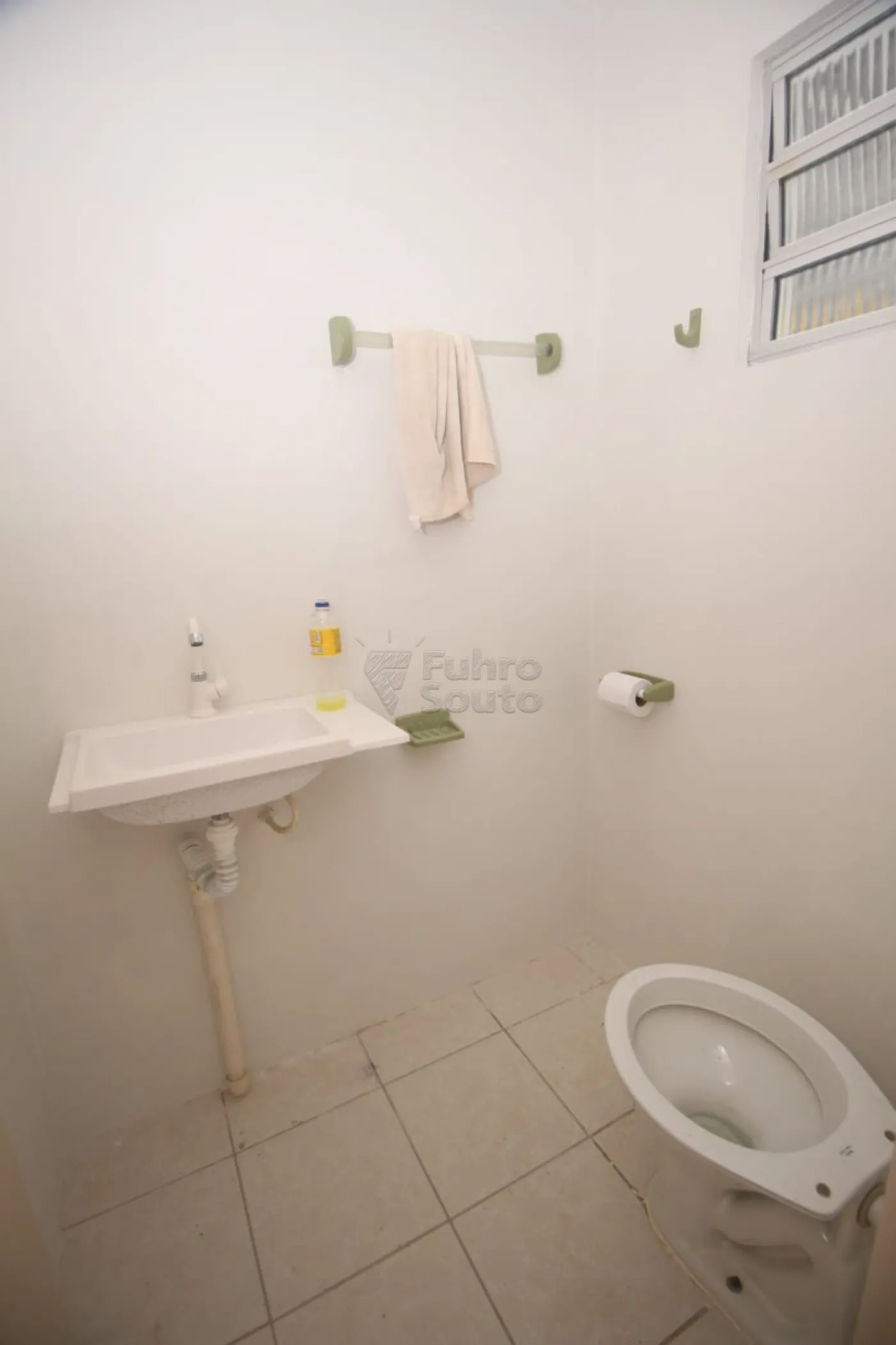Alugar Comercial / Sala Fora de Condomínio em Pelotas R$ 700,00 - Foto 6