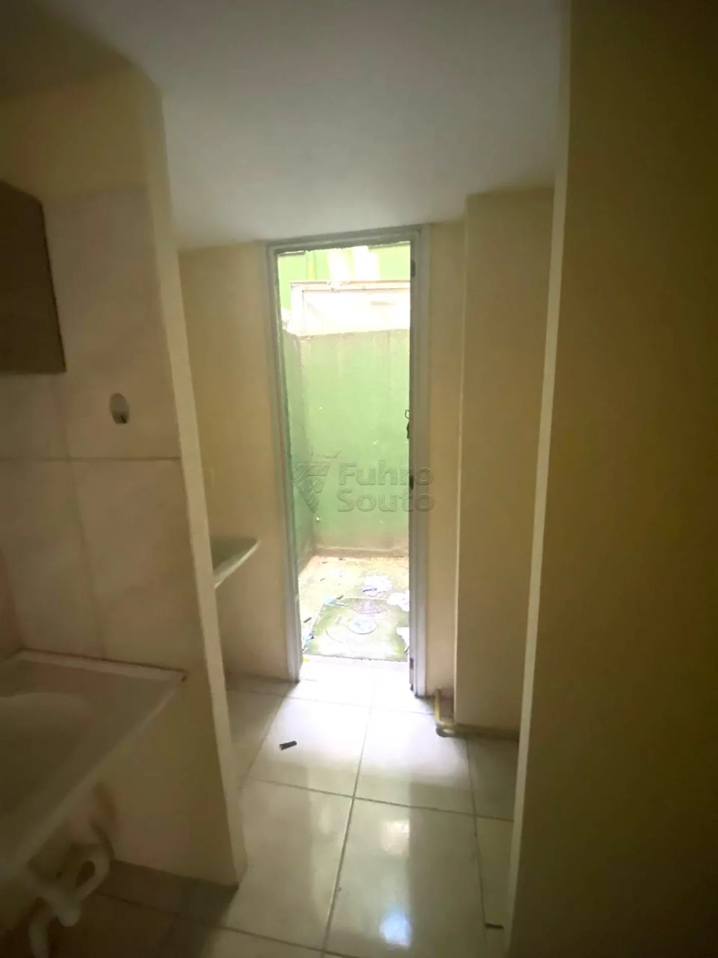 Alugar Apartamento / Padrão em Pelotas R$ 750,00 - Foto 3