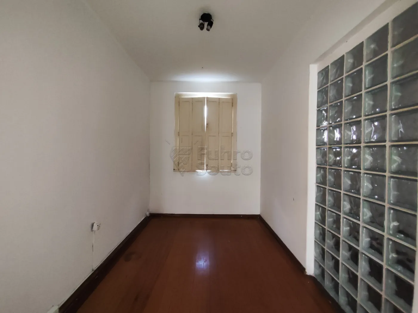 Comprar Casa / Padrão em Pelotas R$ 520.000,00 - Foto 3