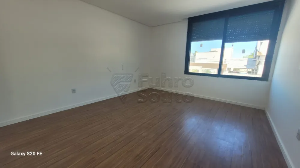Dormitório Comprar Casa / Padrão em Pelotas R$ 1.290.000,00 - Foto 7